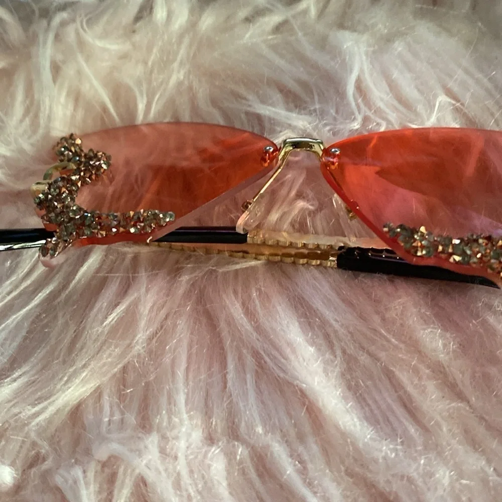 Butterfly sunny glasses